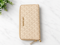 Michael Kors Jet Set Travel Zip Around Wallet – Vanilla/Blush Signature