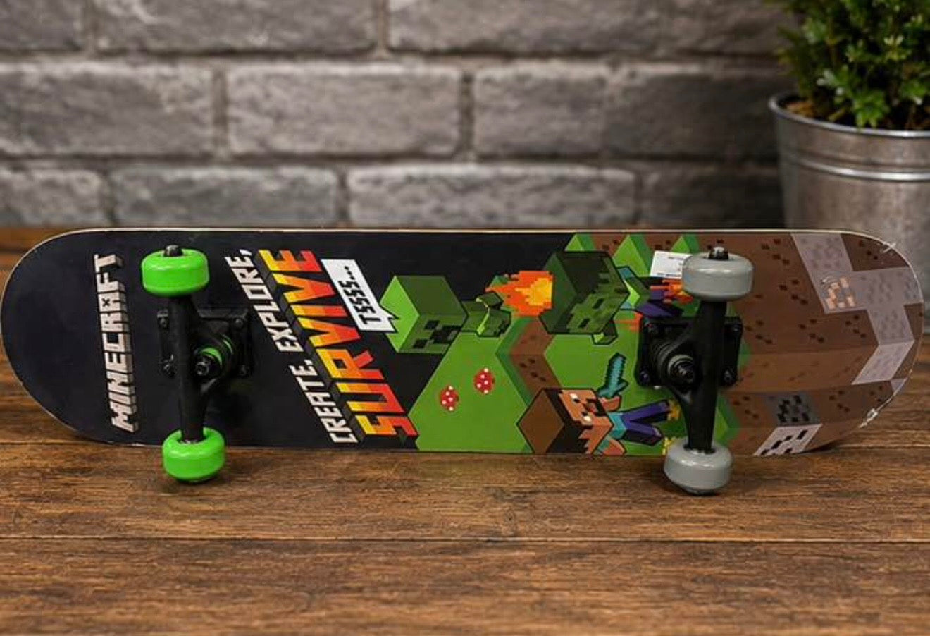 Minecraft Complete Skateboard – Great Condition